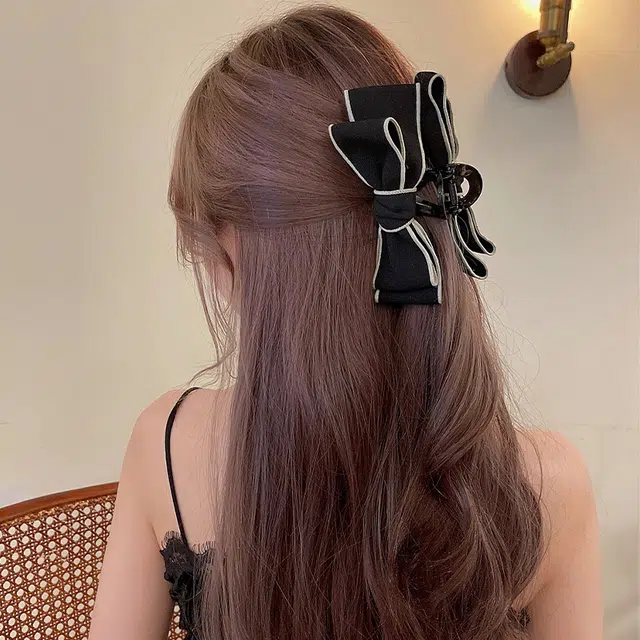 LILYLOTTY ins
