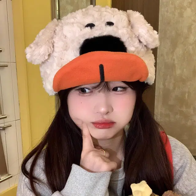 钓鱼熊 可爱小狗吐舌头鸭舌帽子秋冬百搭显脸小棒球帽小众街头拍照 毛绒 绒线帽 男女同款情侣款
