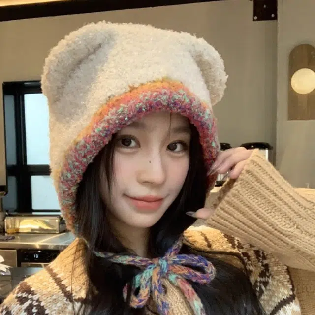 钓鱼熊 【甄选好物】可爱毛绒秋冬彩色流苏辫子针织套头帽护耳雷锋帽 聚酯纤维 绒线帽 男女同款情侣款