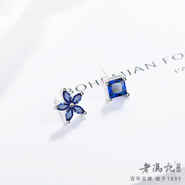 老冯记银楼 韩国气质个性不对称蓝色花朵 铜镀金 耳钉 女款