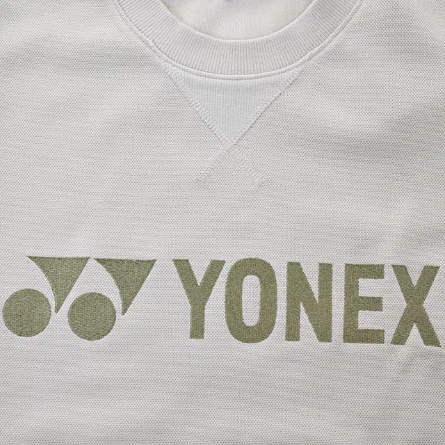 YONEX