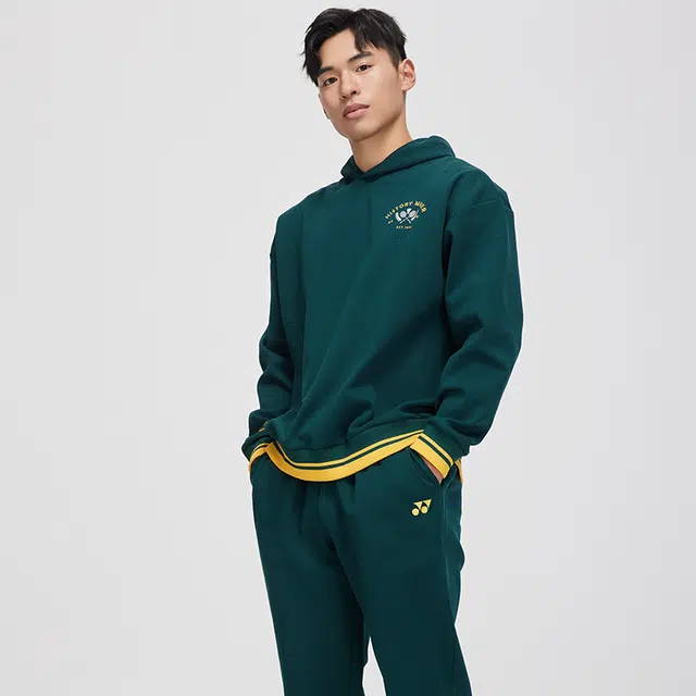 YONEX