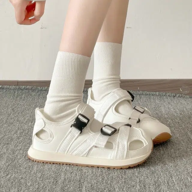 运动与时尚兼具的舒适百搭 生活休闲鞋 女款