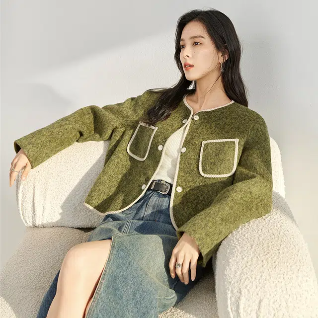 对白 复古小香风撞色包边双插袋外套短款大衣 女款