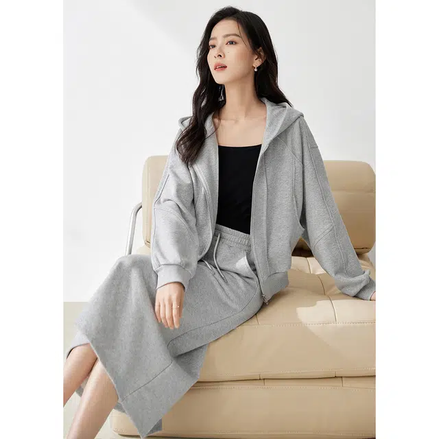 对白 索罗娜休闲卫衣套装连帽开衫直筒半身裙两件套 女款