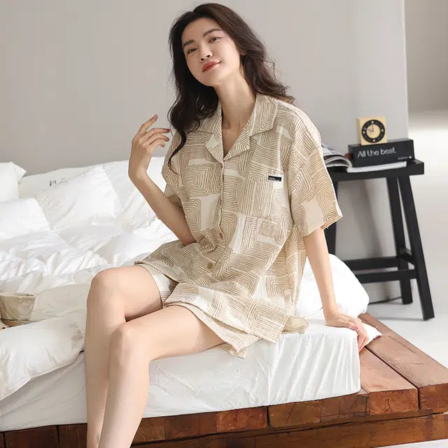 芬腾可安 亲肤韩版休闲轻盈百搭时尚舒适翻领带胸垫外出宿舍都可穿的家居服睡衣套装 男女同款