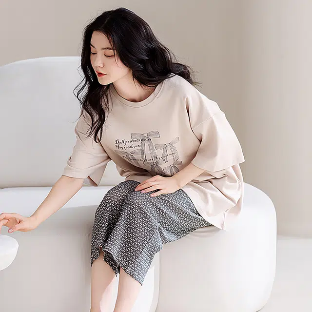 芬腾可安 家居服带胸垫一体式甜美透气简约大学生宿舍外出可穿亲肤轻熟风柔软短袖七分裤睡衣套装 女款