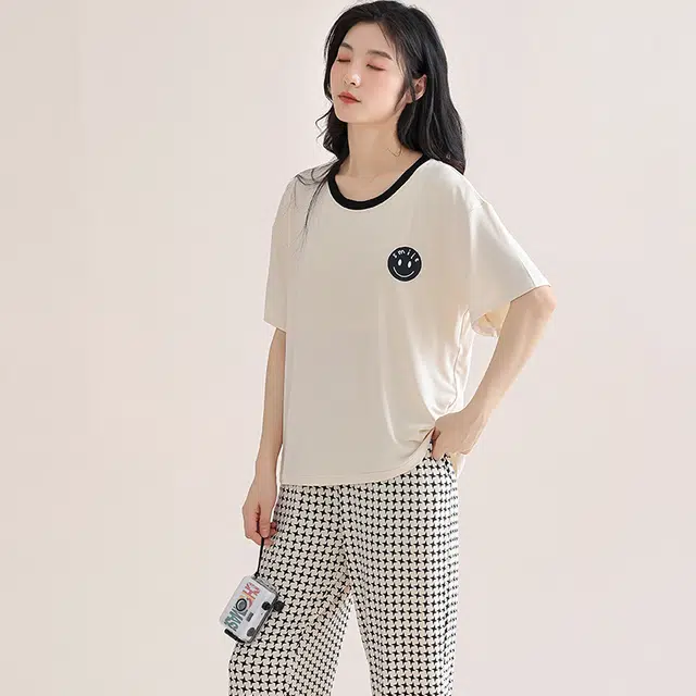 芬腾可安 气质家居服带固定胸垫休闲一体式短袖长裤舒适甜美细腻亲肤柔软大学生宿舍外出都可穿睡衣套装 女款