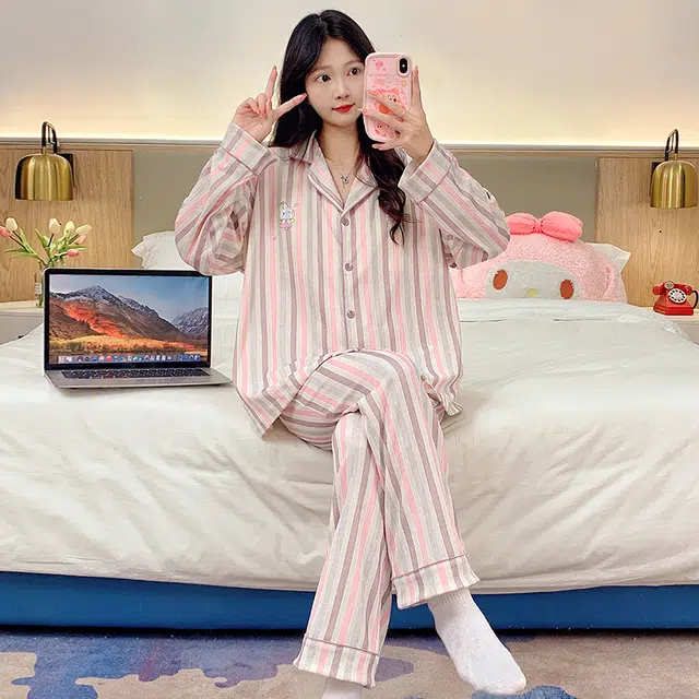芬腾可安 亲肤可外穿杯垫一体轻盈开衫家居服睡衣套装 女款