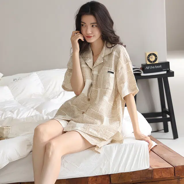 芬腾可安 亲肤韩版休闲轻盈百搭时尚舒适翻领带胸垫外出宿舍都可穿的家居服睡衣套装 男女同款