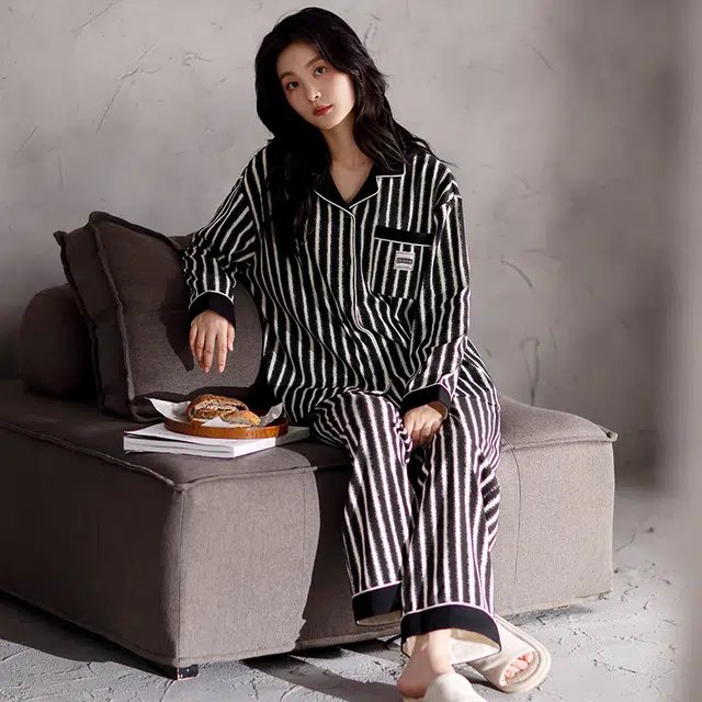 芬腾可安 秋冬季纯棉开衫舒适带固定杯垫一体式柔软简约家居服睡衣套装 女款