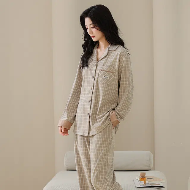 芬腾可安 秋冬季精致浅色系情侣款加厚显瘦设计感亲肤家居服睡衣套装 女款