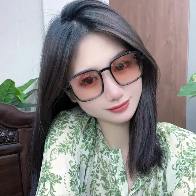 【联系客服可配度数】 佐川 一镜多用随心换磁吸防蓝光眼镜 时尚方框眼镜 平光可配近视度数 钛合金 方形 光学镜架 男女同款情侣款