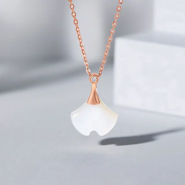 ins 18K