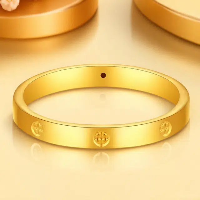 999