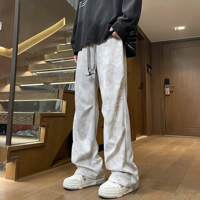 DW Casual