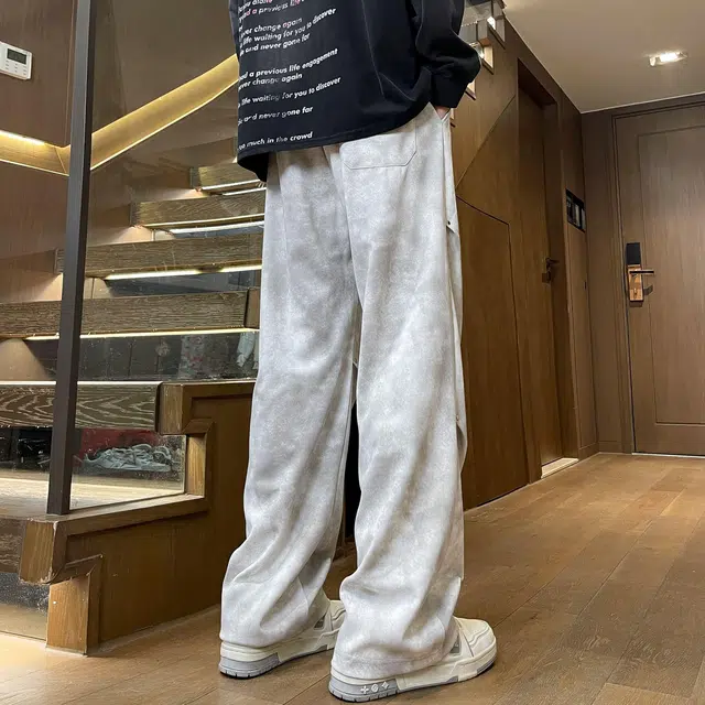 DW Casual
