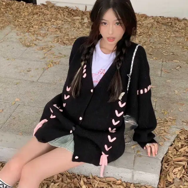 V
