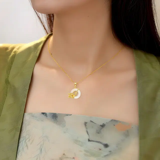 蔻斯琦 【好运连连 锦上添花】新中式莲花平安扣锁骨链 好运环环相扣 国风古典美如意纳福颈链   好运 玉髓 玉石项链 女款