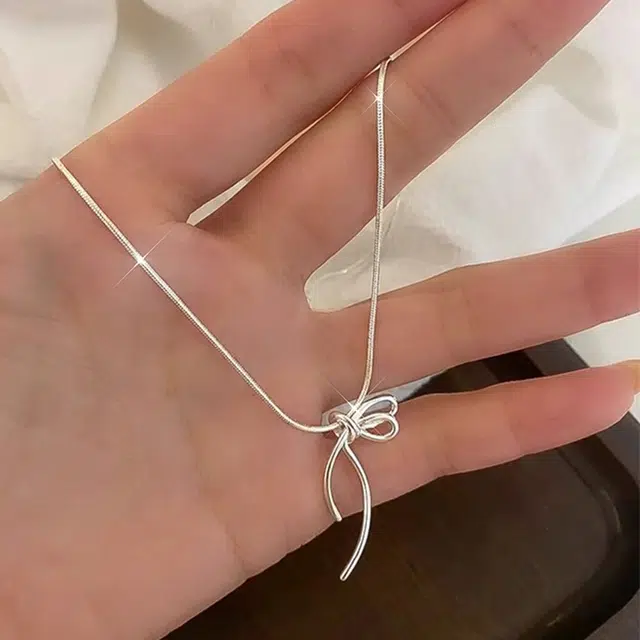 蔻斯琦 优雅简约线条蝴蝶结锁骨链 甜美减龄时尚百搭 合金 项链 女款