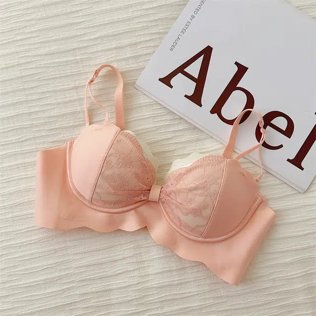 芬腾 聚拢小胸显大收副乳防下垂纯欲蕾丝无钢圈上托文胸 女款