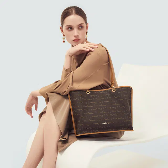 PIERRE CARDIN PVC