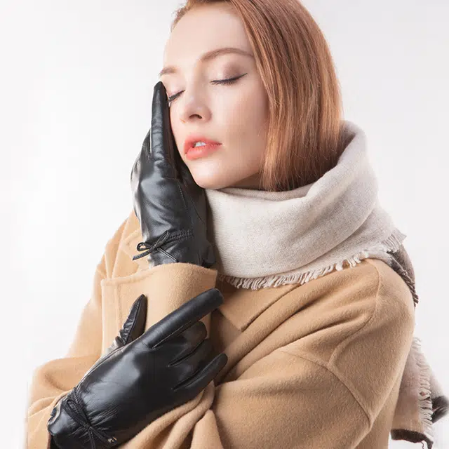 PIERRE CARDIN )