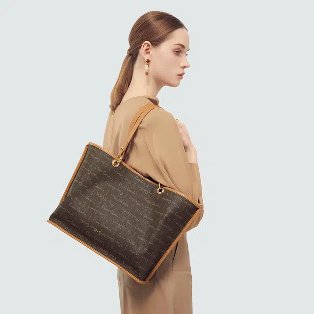 PIERRE CARDIN PVC
