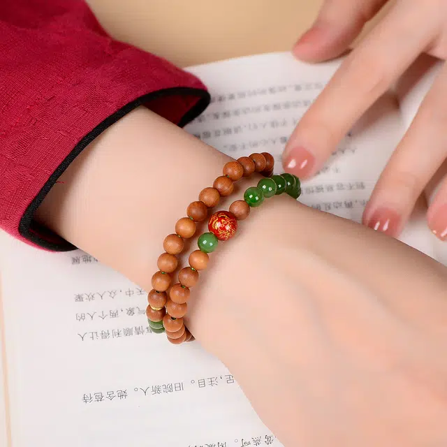 925