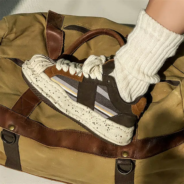 V05 Casual Thick Sole Low Top Sneakers