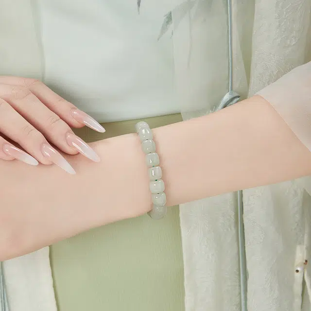老凤祥 珠韵流云 好运连连算盘珠串珠转运 国风女生轻奢简约小众时尚百搭 表白约会礼盒 佘太翠 玉石手串 女款