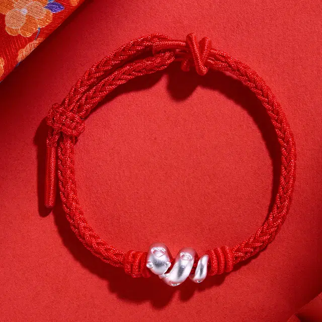 999