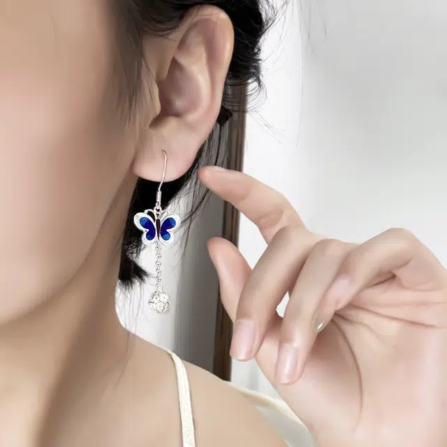 990