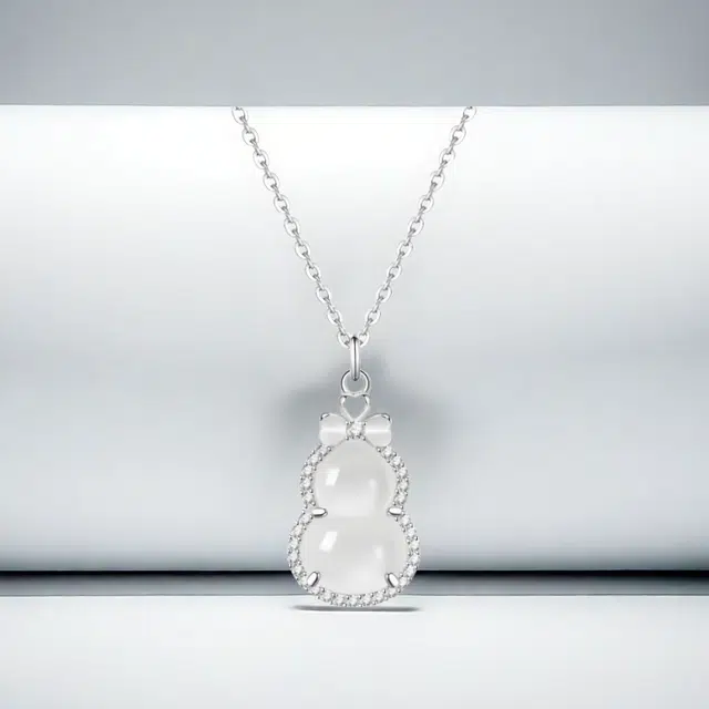 行金银中 福禄葫芦锁骨链 好运生财平安顺遂甜美蝴蝶结葫芦 温婉优雅清冷感 玉髓 项链 男女同款情侣款