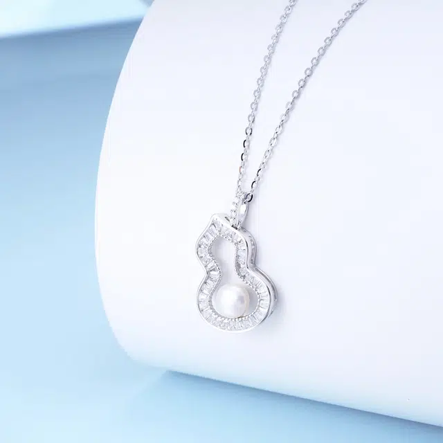 S925