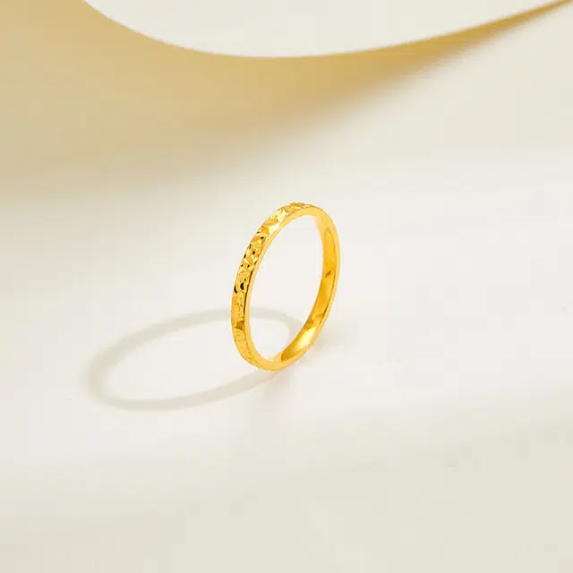 金至福 轻奢风高级感亮闪碎碎冰纪念日抛光 足金 一口价 黄金戒指 女款
