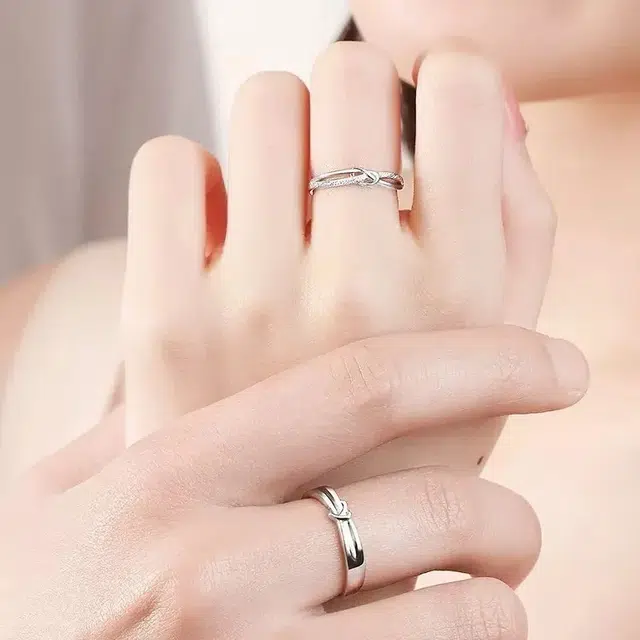 925