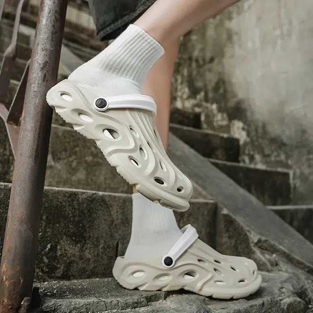PLAY COBBLER EVA
