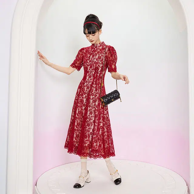 槿爷东方 花色蕾丝短袖旗袍 女款 酒红色