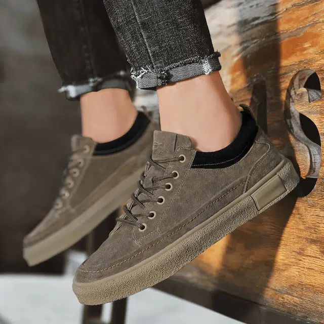 袋鼠头 猪皮 防滑鞋底有效提升稳定性 耐磨 低帮 板鞋 男女同款 褐色