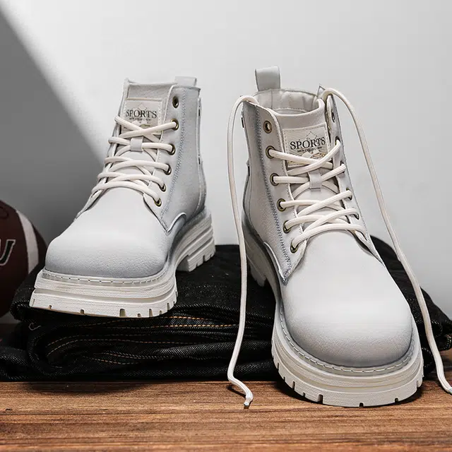 袋鼠头 超纤皮头层猪皮 潮流百搭 防滑软底  英伦风 中筒 马丁靴 男款