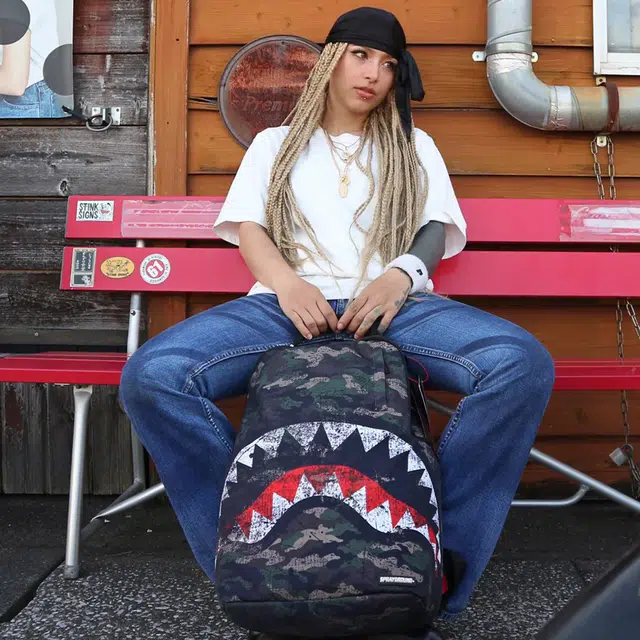 SPRAYGROUND sgLogo