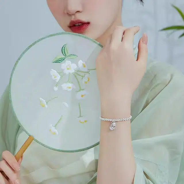 小银匠 两世欢莲花莲蓬蝴蝶铃兰轻奢小众精致复古 足银 手串 女款