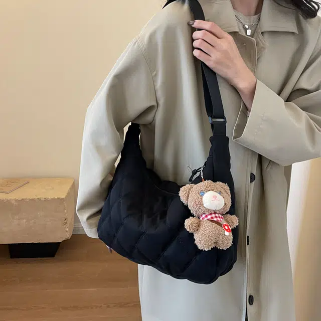 三只小鸭 大容量可斜挎时尚百搭菱格 尼龙 单肩包 女款 白色/黑色