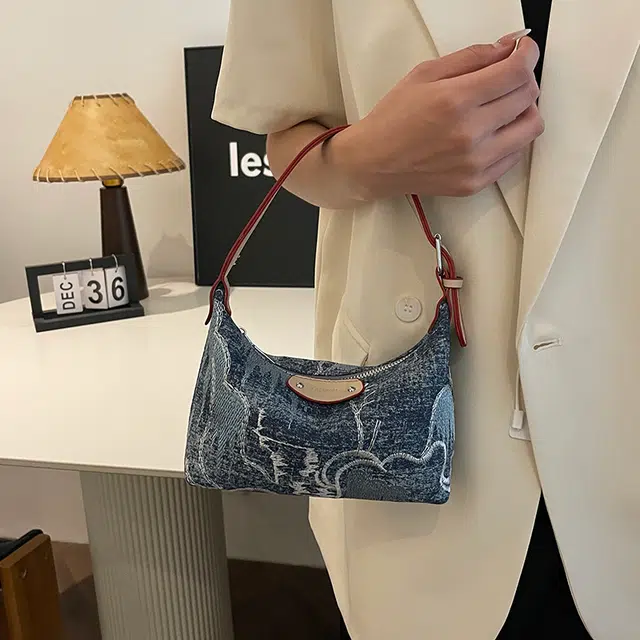 奕旅 超火小众包包女百搭斜挎包时尚小拎包女包 牛仔布 单肩包 常规 女款 牛仔蓝