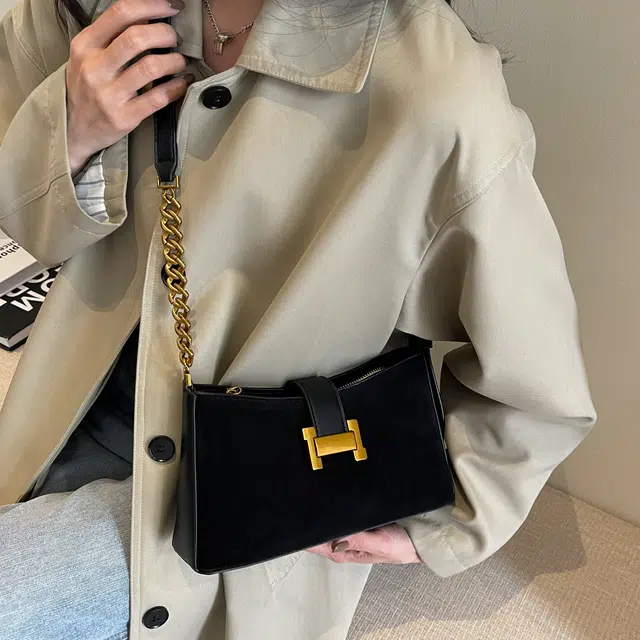 三只小鸭 法式小众腋下包包女新款时尚链条小方包复古磨砂女包 绒面革 手提单肩包 女款 黑色/咖色/棕色