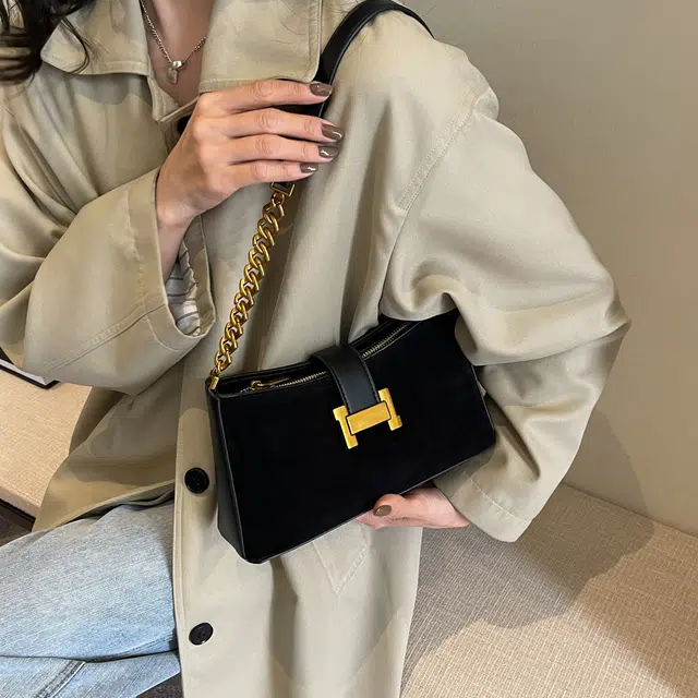 三只小鸭 法式小众腋下包包女新款时尚链条小方包复古磨砂女包 绒面革 手提单肩包 女款 黑色/咖色/棕色