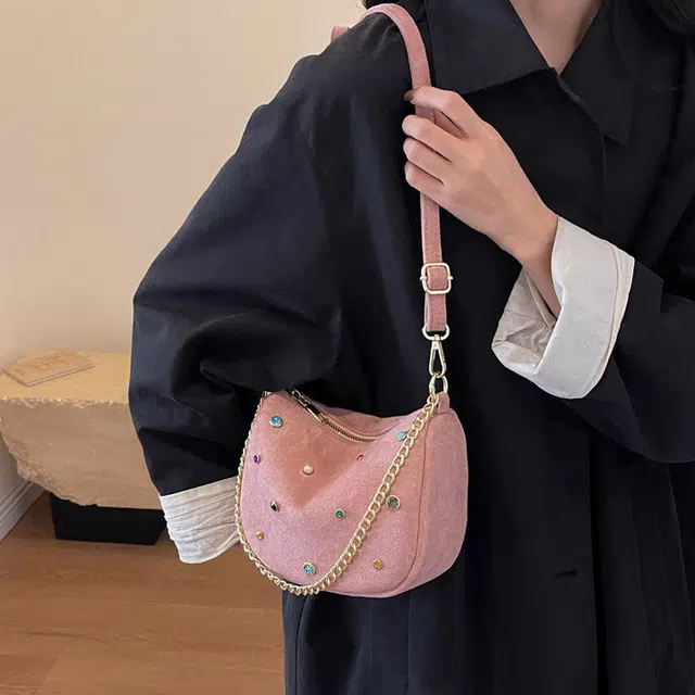 三只小鸭 秋冬时尚休闲约姿质感复古百搭 麂皮绒 小方包单肩包 女款 黑色/米色/粉色/棕色