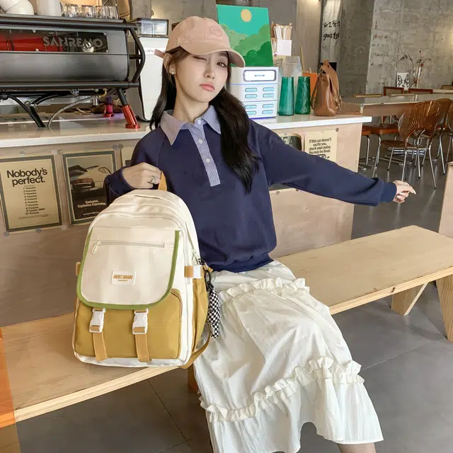 江利达 时尚新款韩版休闲小众撞色高中大学生尼龙轻便旅行书包背包双肩包 女款 多色