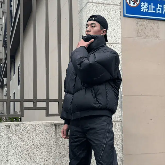 MARTHENAUT cleanfitbomber